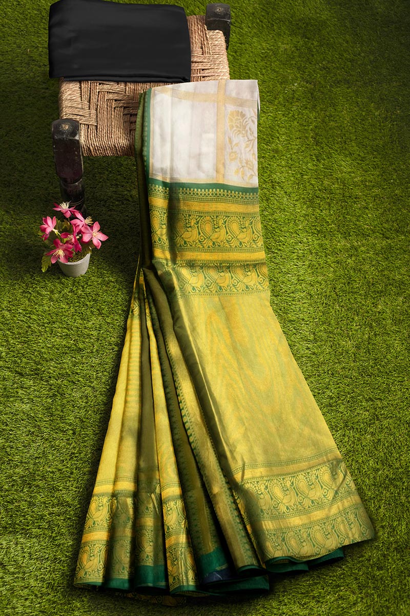 Wonderful White Soft Banarasi Silk Saree With Fantabulous Blouse Piece