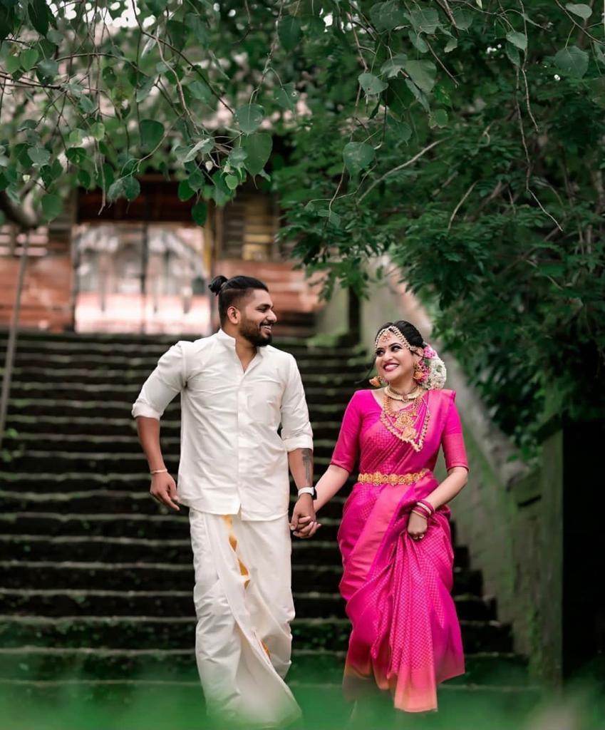 Amiable Dark Pink Soft Silk Saree With Deserving Blouse Piece