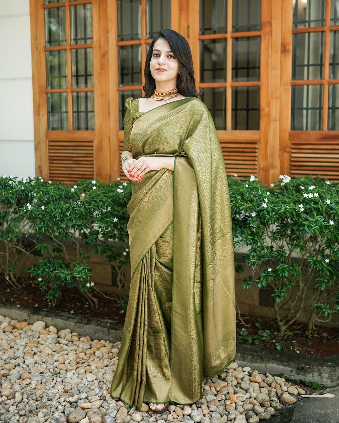 Smashing Green Soft Silk Saree With Radiant Blouse Piece