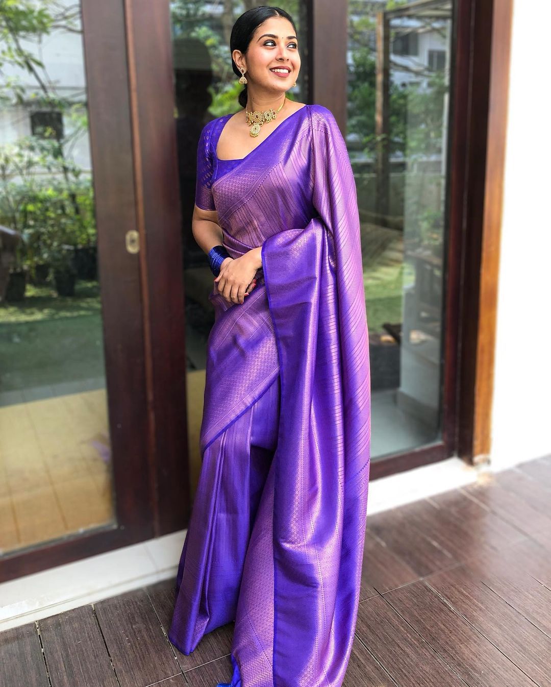 Gleaming Blue Soft Silk Saree With A Blouse Piece