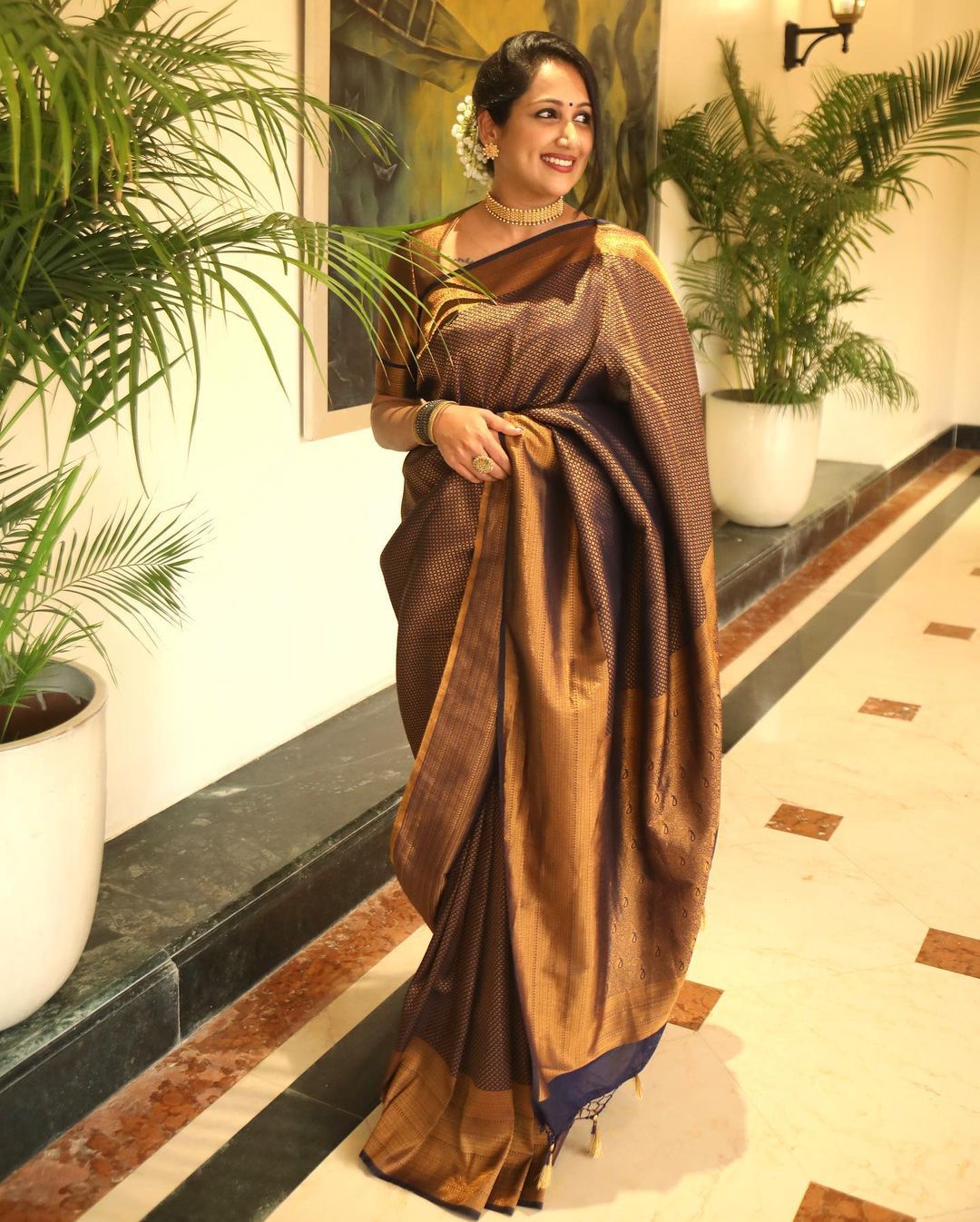 Piquant Black Soft Silk Saree With Improbable Blouse Piece