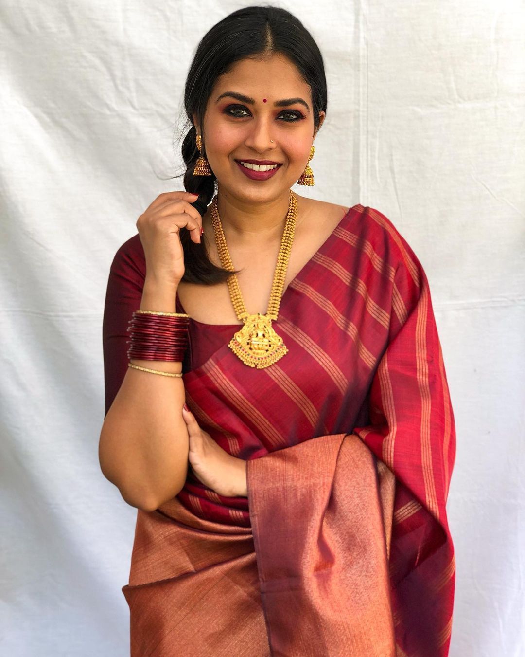 Imaginative Maroon Soft Banarasi Silk Saree With Exuberant Blouse Piece