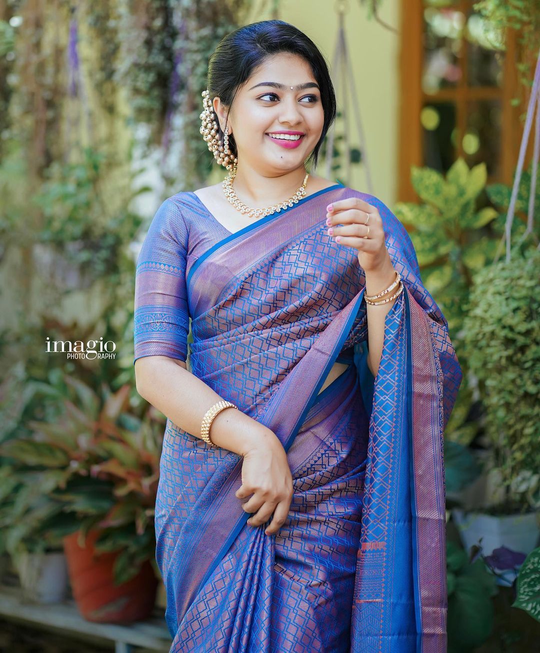 Ephemeral Blue Soft Silk Saree With Cynosure Blouse Piece