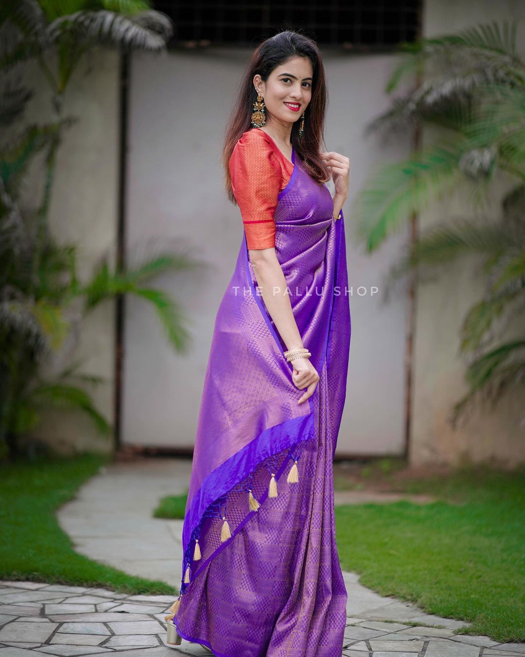 Serendipity Royal Blue Soft Silk Saree With Fantabulous Blouse Piece