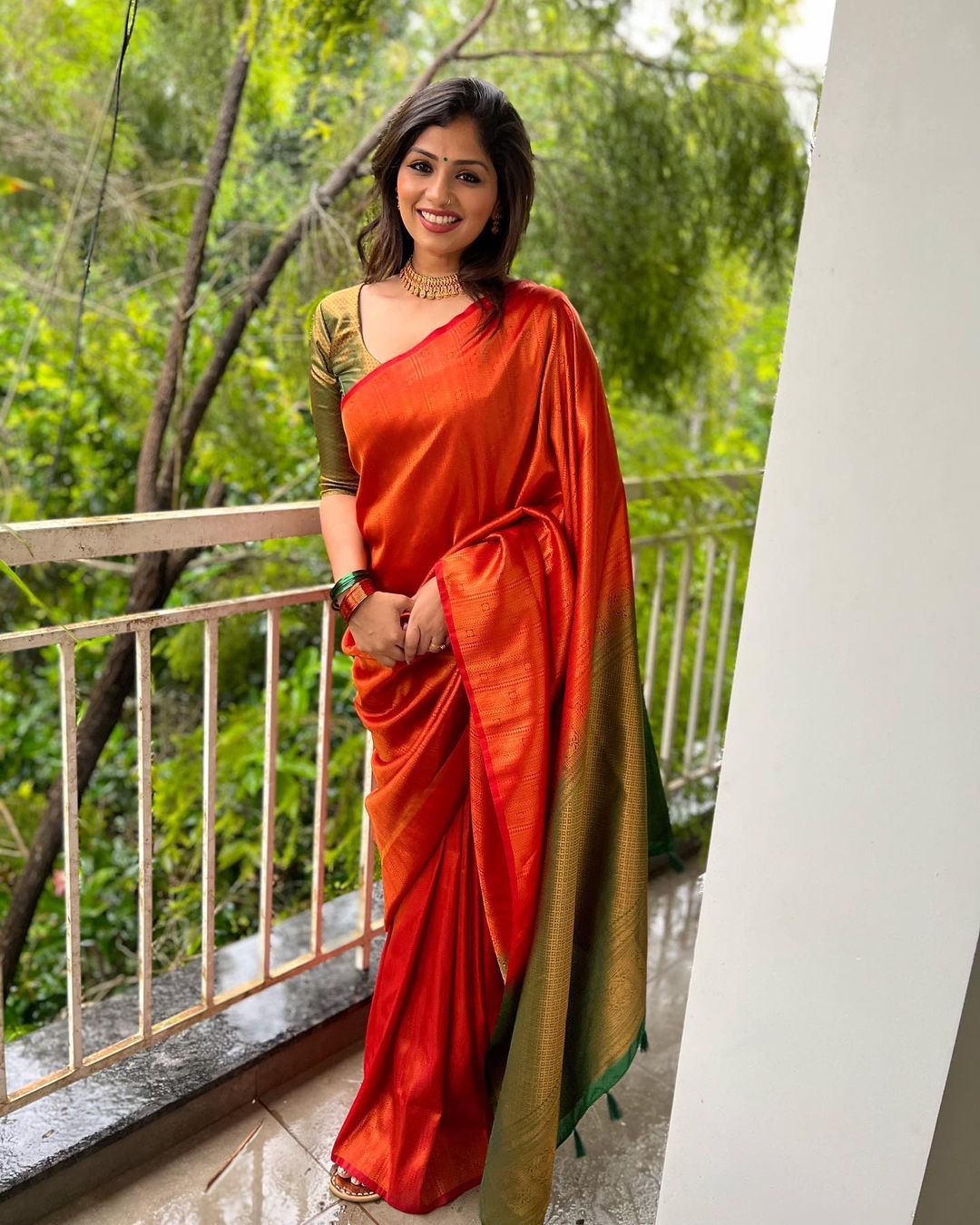 Ratatouille Red Soft Silk Saree With Exquisite Blouse Piece