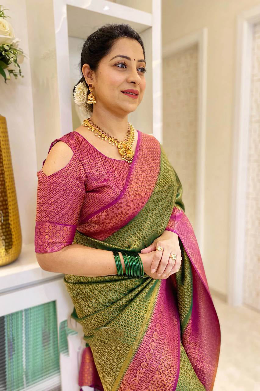 Sizzling Green Soft Silk Saree With Efflorescence Blouse Piece