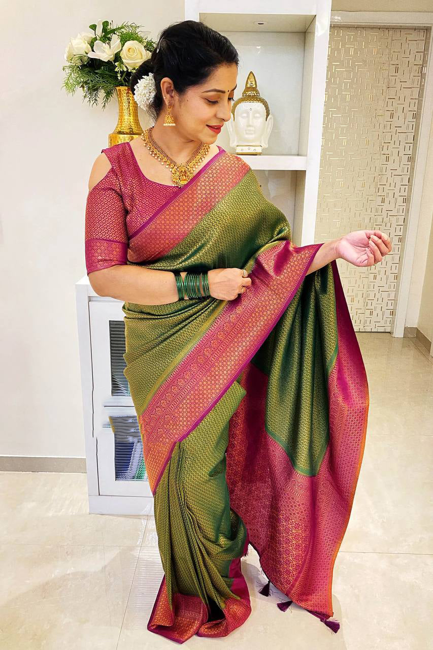 Sizzling Green Soft Silk Saree With Efflorescence Blouse Piece