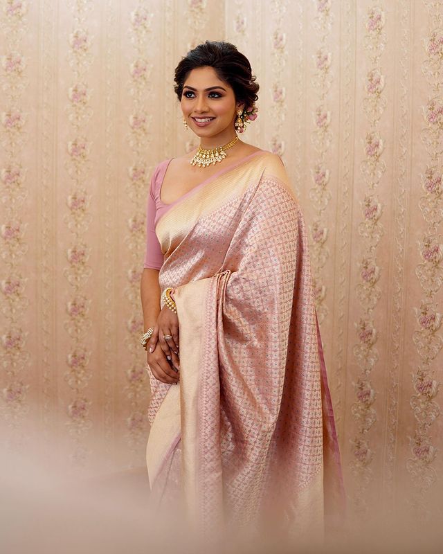 Susurrous Baby Pink Soft Silk Saree With Opulent Blouse Piece