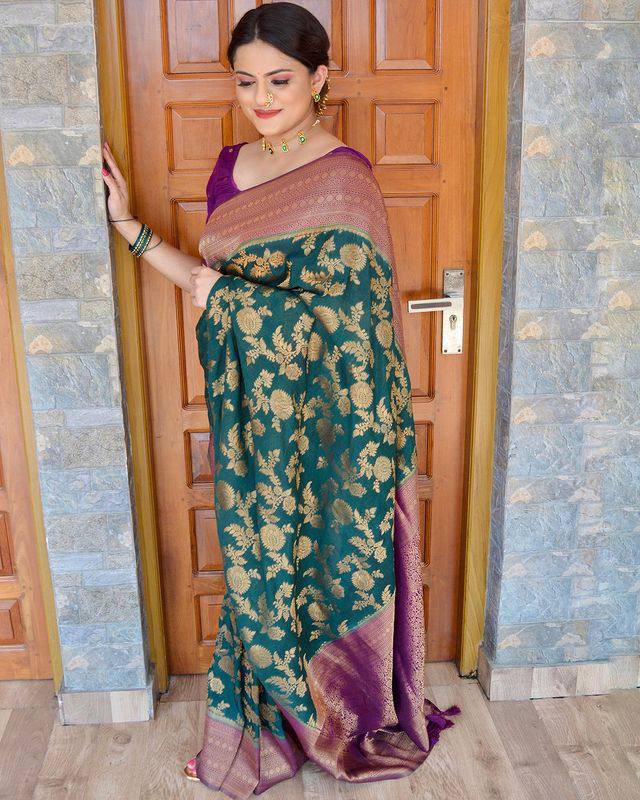 Fancifull Rama Soft Banarasi Silk Saree With Admirable Blouse Piece