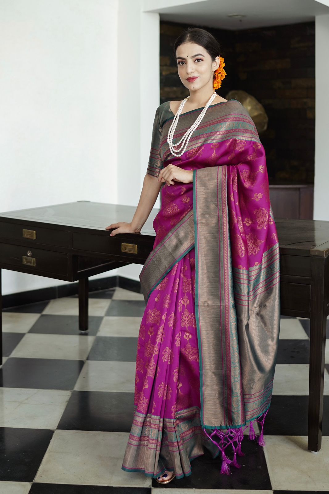 Murmurous Purple Soft Banarasi Silk Saree With Opulent Blouse Piece