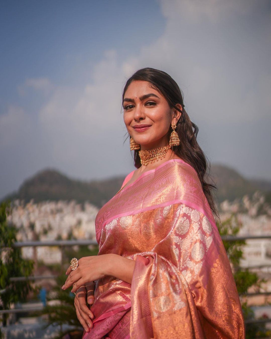 Angelic Pink Soft Banarasi Silk Saree With Amazing Blouse Piece