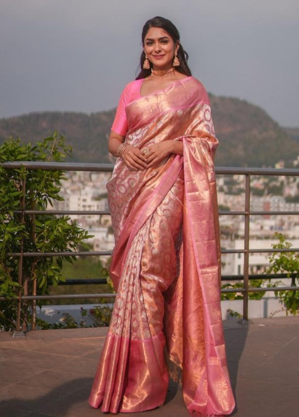 Angelic Pink Soft Banarasi Silk Saree With Amazing Blouse Piece