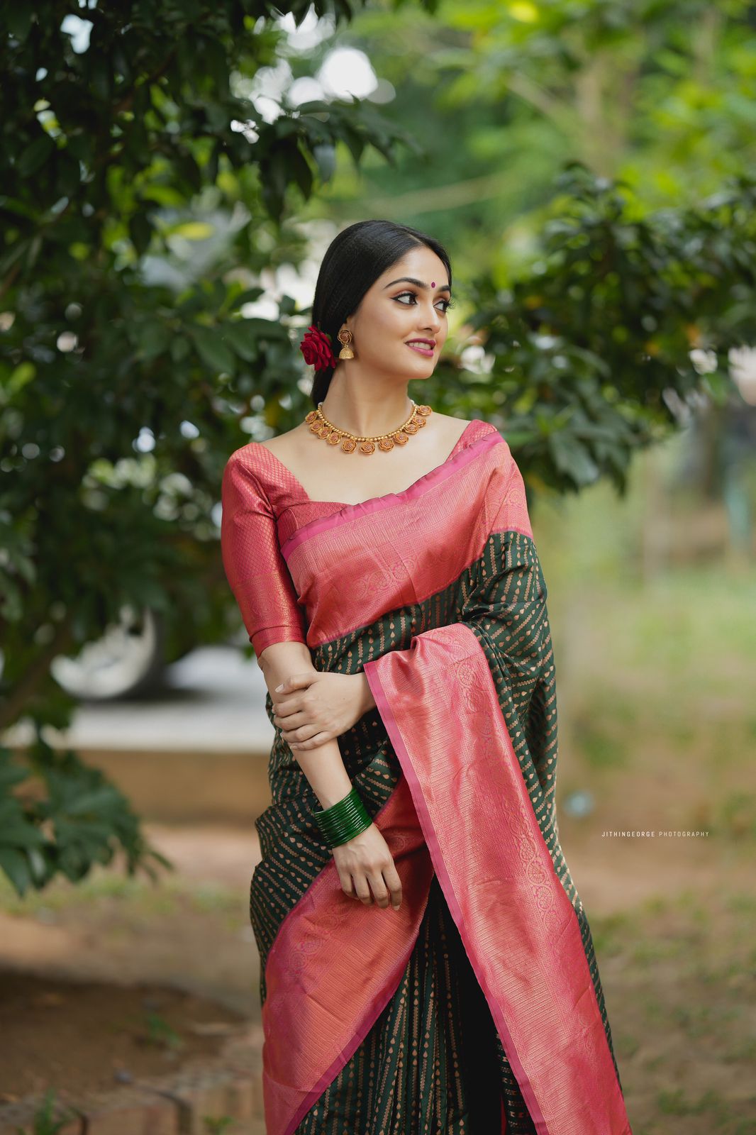 Capricious Green Soft Silk Saree With Opulent Blouse Piece