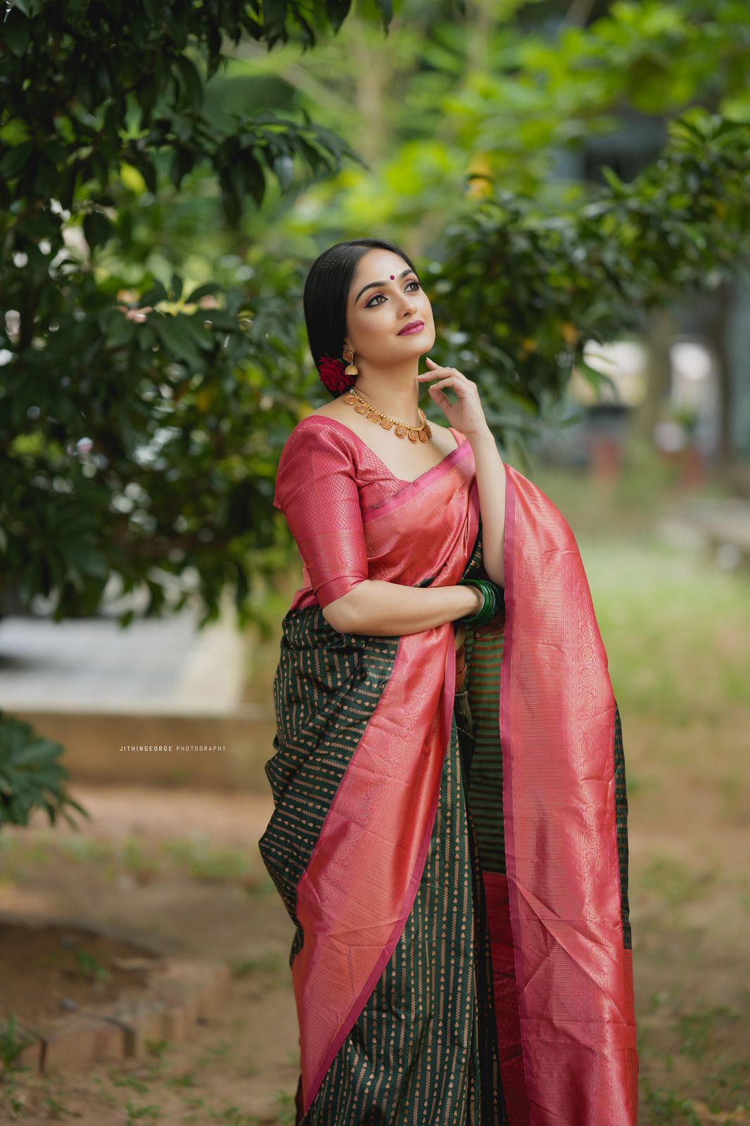 Capricious Green Soft Silk Saree With Opulent Blouse Piece