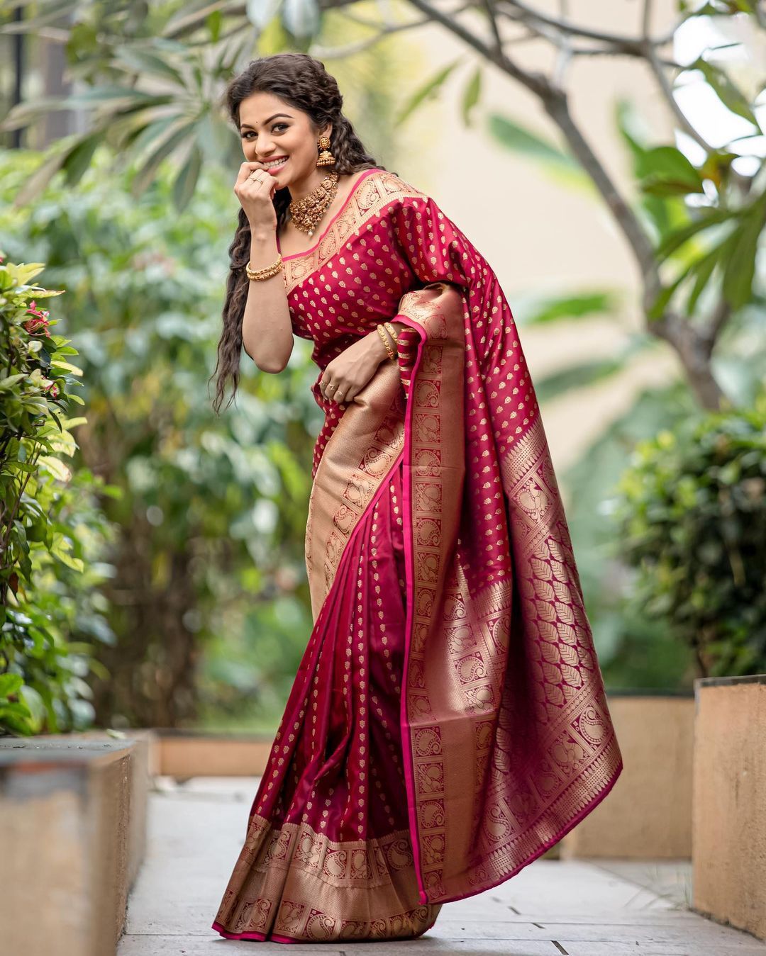 Chatoyant Maroon Soft Banarasi Silk Saree With Capricious Blouse Piece