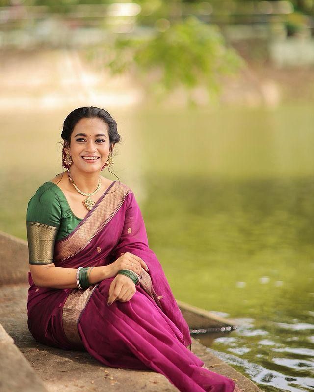 Lovely Dark Pink Soft Silk Saree With Flaunt Blouse Piece