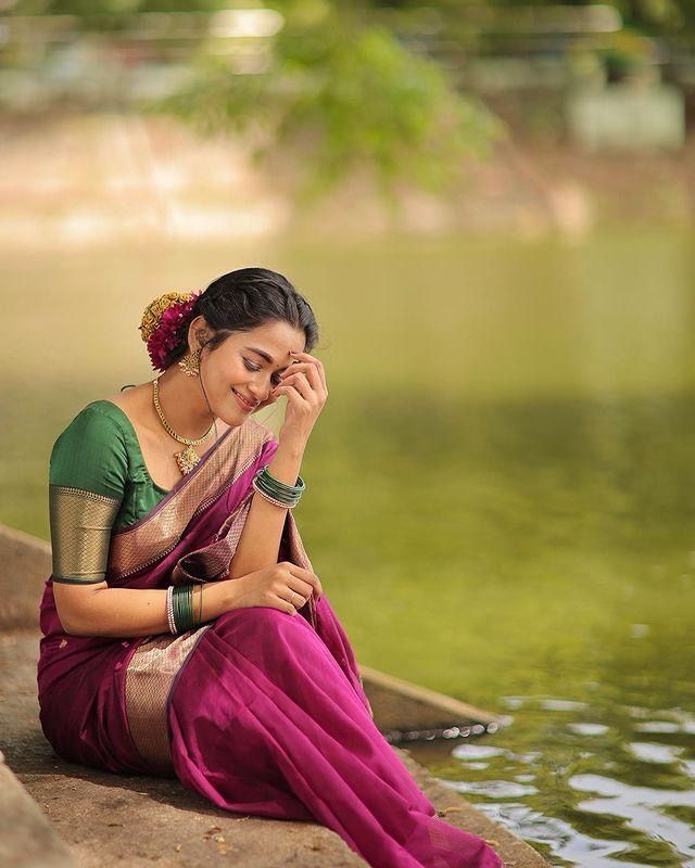 Lovely Dark Pink Soft Silk Saree With Flaunt Blouse Piece