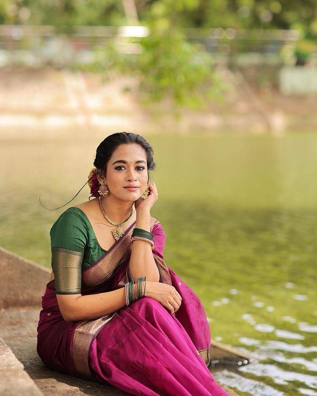 Lovely Dark Pink Soft Silk Saree With Flaunt Blouse Piece