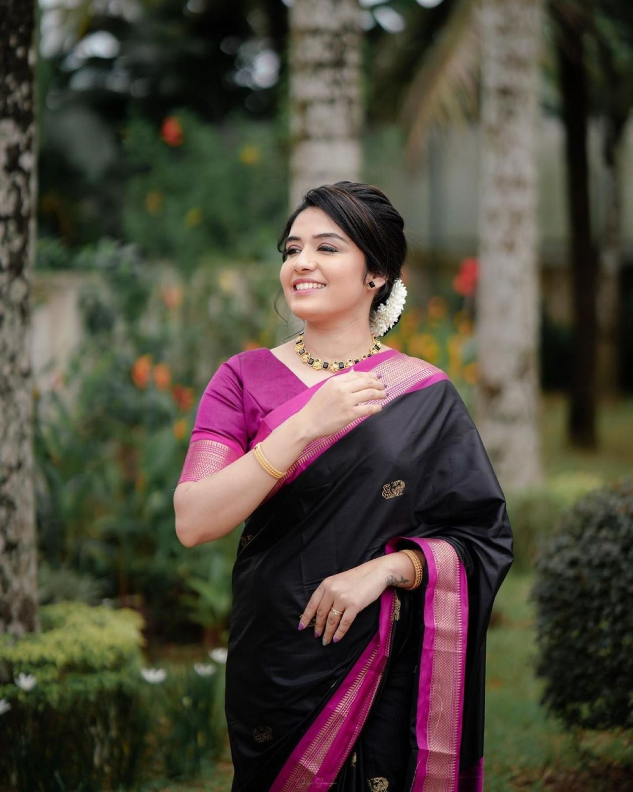 Ailurophile Black Soft Banarasi Silk Saree With Sumptuous Blouse Piece