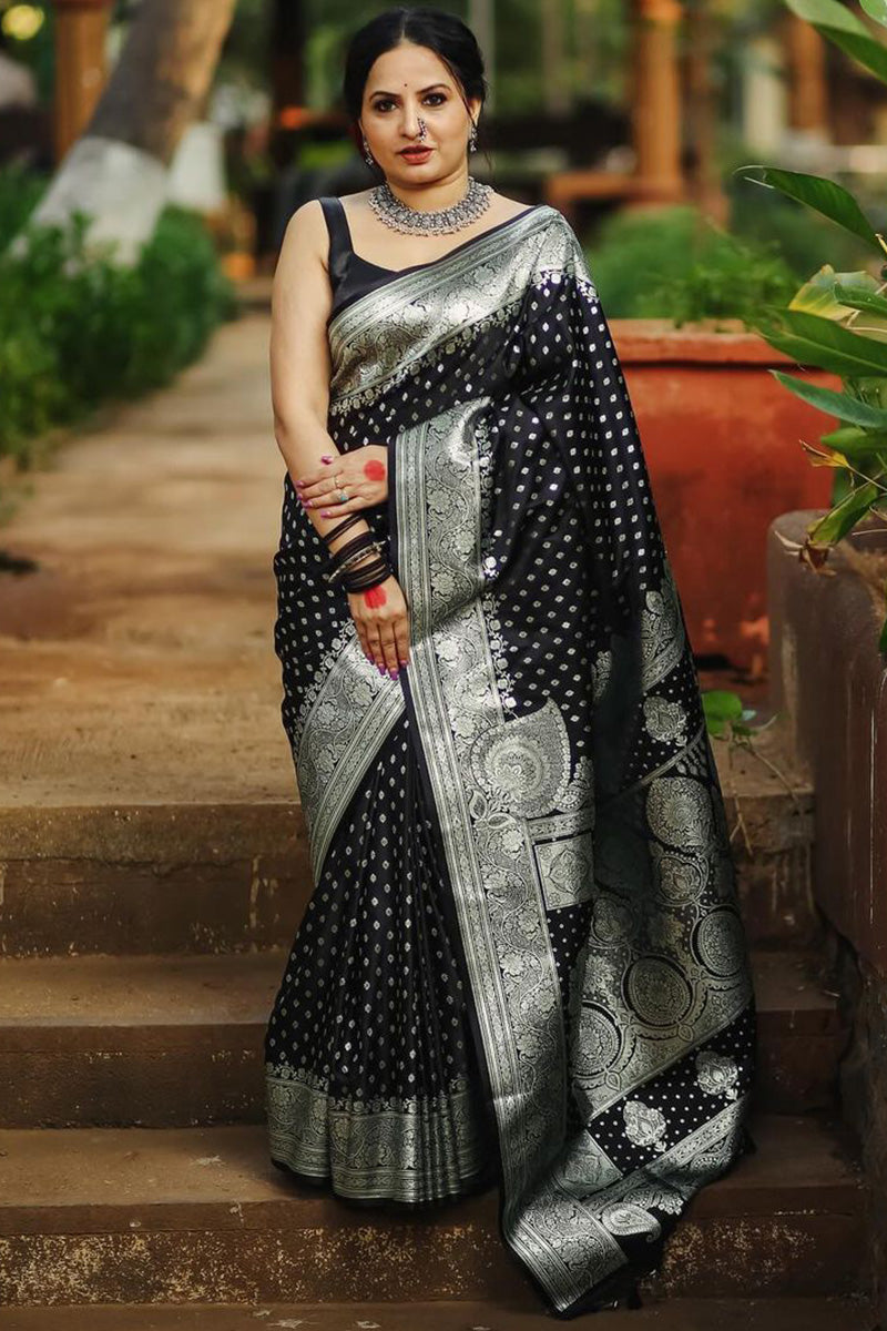 Dulcet Black Soft Silk Saree With Mesmerising Blouse Piece