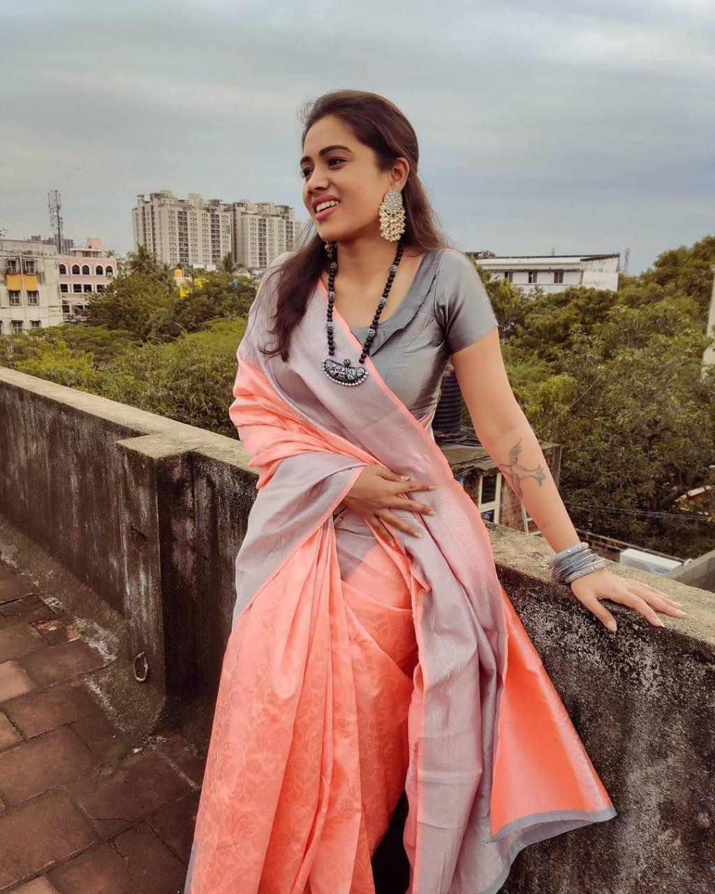 Fragrant Pink Soft Silk Saree With Enticing Blouse Piece