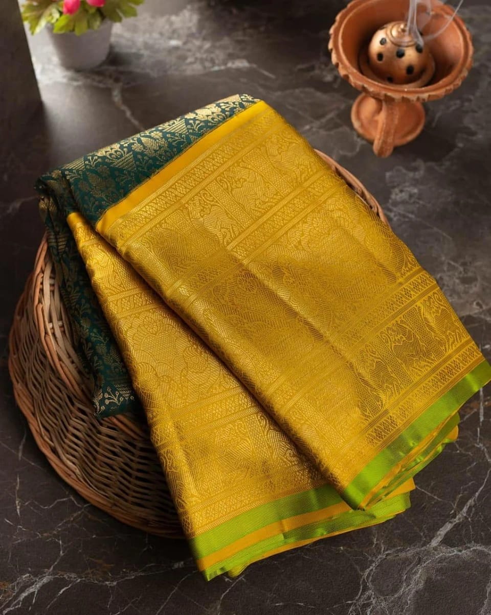 Prodigal Green Soft Banarasi Silk Saree With Adorable Blouse Piece