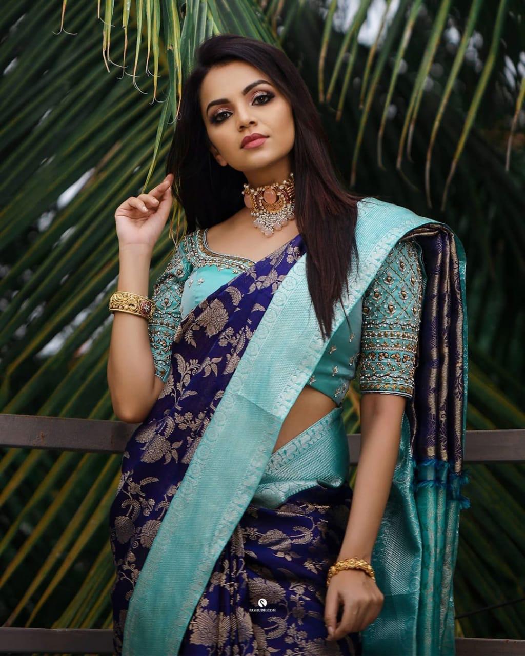 Ephemeral Blue Soft Silk Saree With Bucolic Blouse Piece