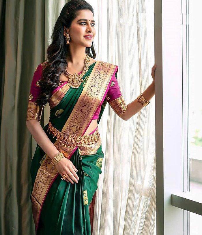 Deserving Green Soft Silk Saree With Prettiest Blouse Piece