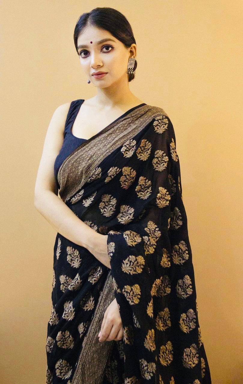 Profuse Black Soft Silk Saree With Devastating Blouse Piece