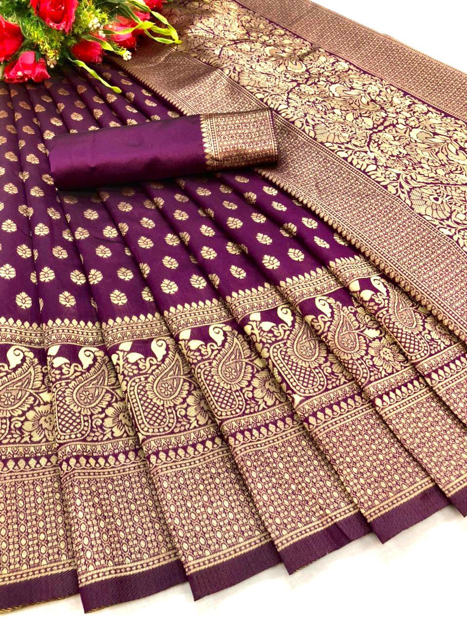 Breathtaking Purple Soft Banarasi Silk Saree With Surpassing Blouse Piece