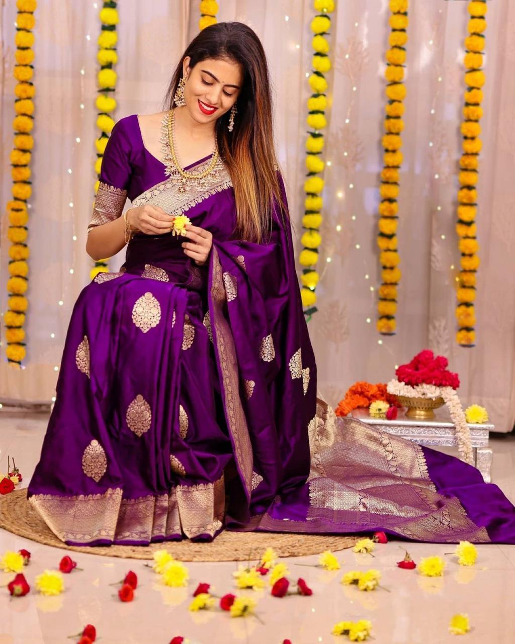 Eclat Purple Soft Banarasi Silk Saree With Surreptitious Blouse Piece