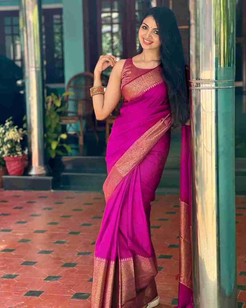 Capricious Dark Pink Soft Silk Saree With Amiable Blouse Piece