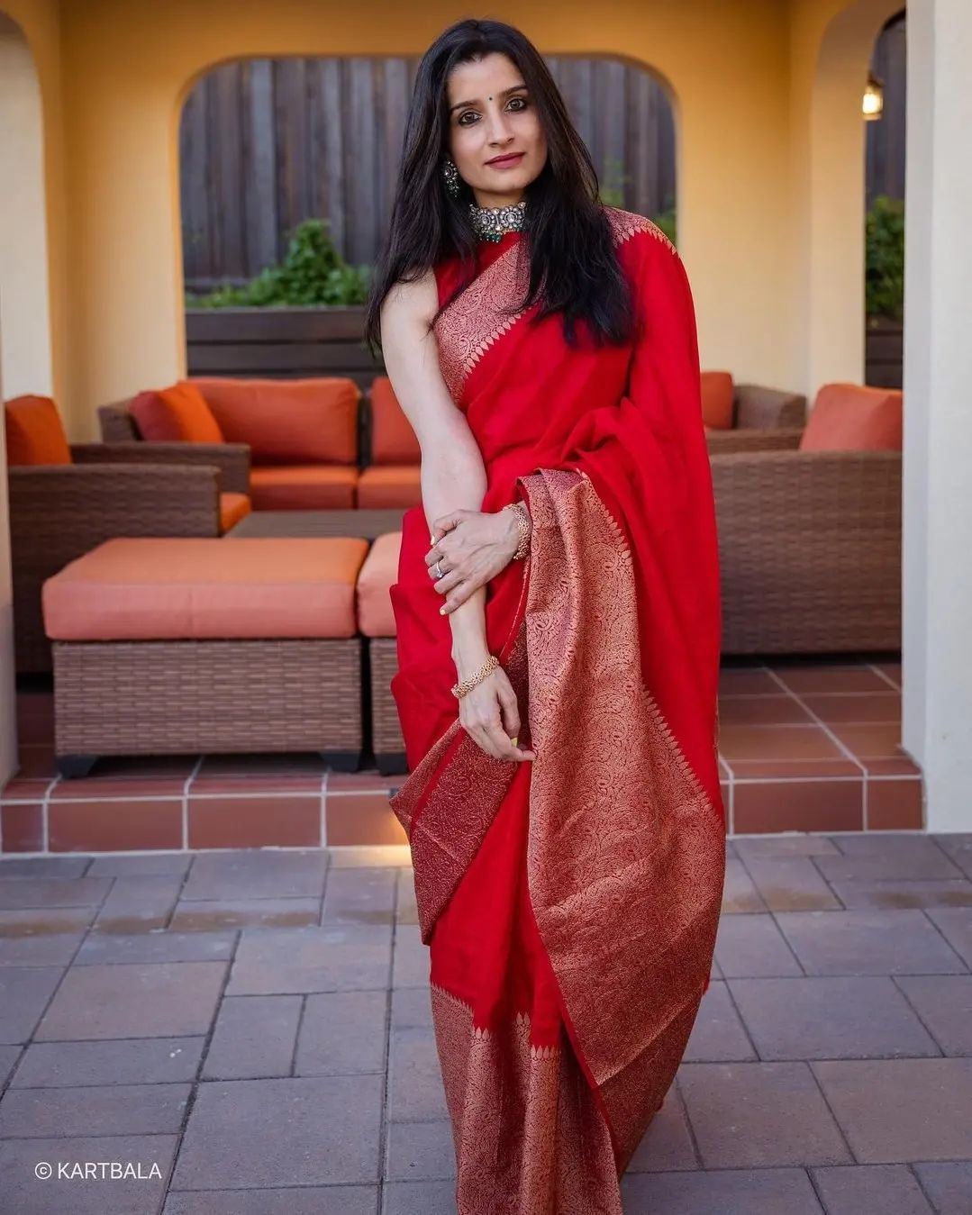 Flaunt Red Soft Silk Saree With An Blouse Piece