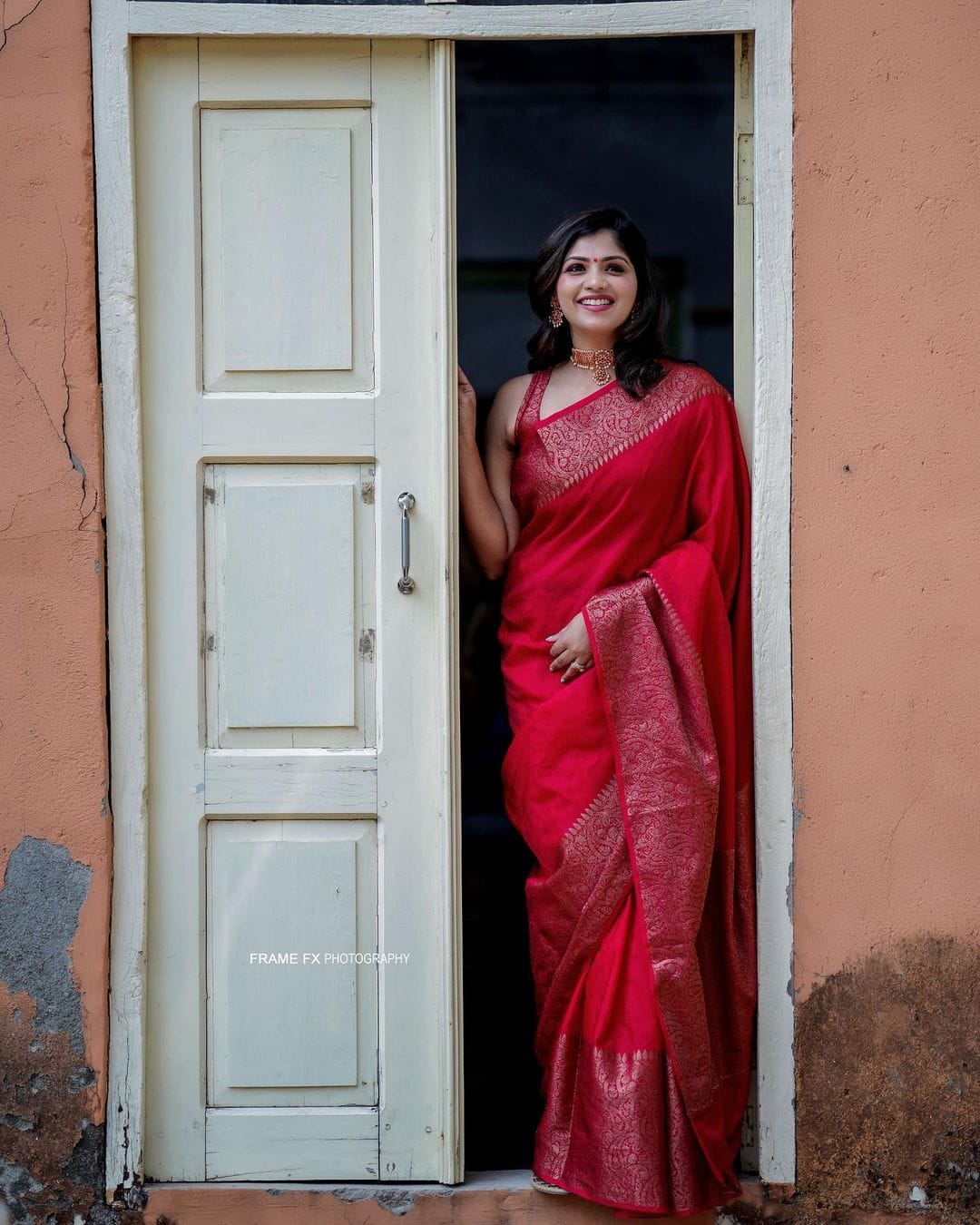 Flaunt Red Soft Silk Saree With An Blouse Piece