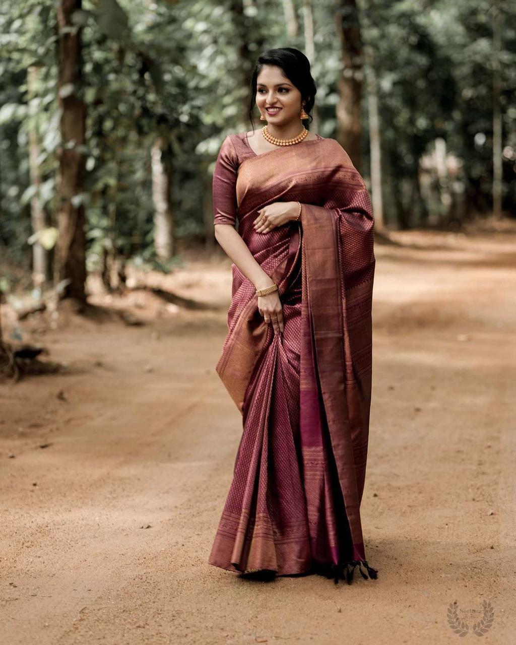 Bewitching Maroon Soft Silk Saree With Bucolic Blouse Piece