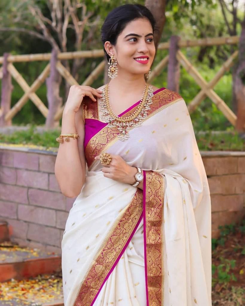 Snazzy Off White Soft Silk Saree With Wonderful Blouse Piece