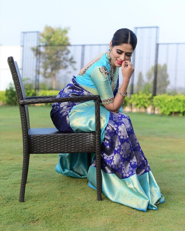 Ineffable Blue Soft Banarasi Silk Saree With Panache Blouse Piece