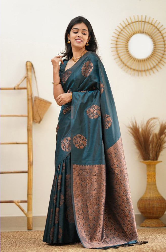 Outstanding Rama Soft Silk Saree With Most Blouse Piece