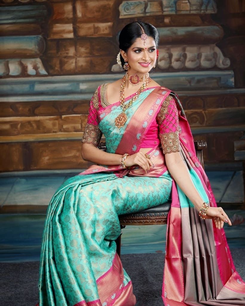 Entrancing Sky Soft Silk Saree With Girlish Blouse Piece