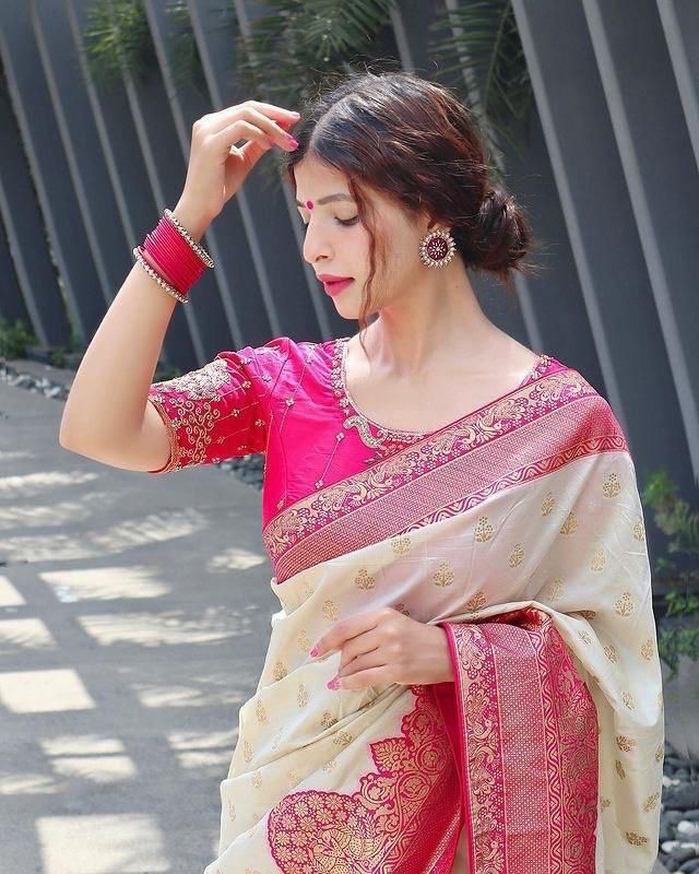 Prominent Beige Soft Silk Saree With Nemesis Blouse Piece