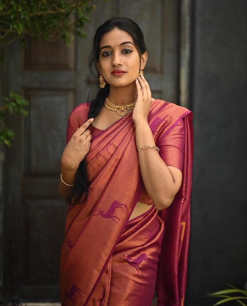 Gleaming Dark Pink Soft Silk Saree With Sizzling Blouse Piece