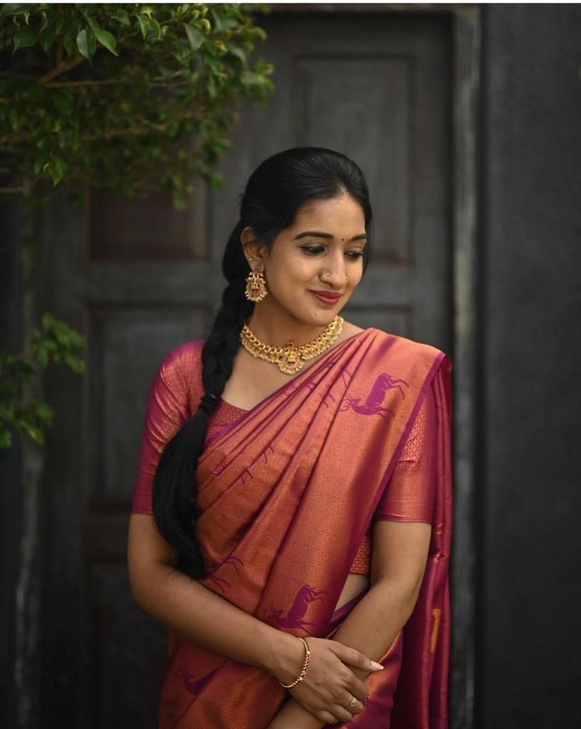 Gleaming Dark Pink Soft Silk Saree With Sizzling Blouse Piece