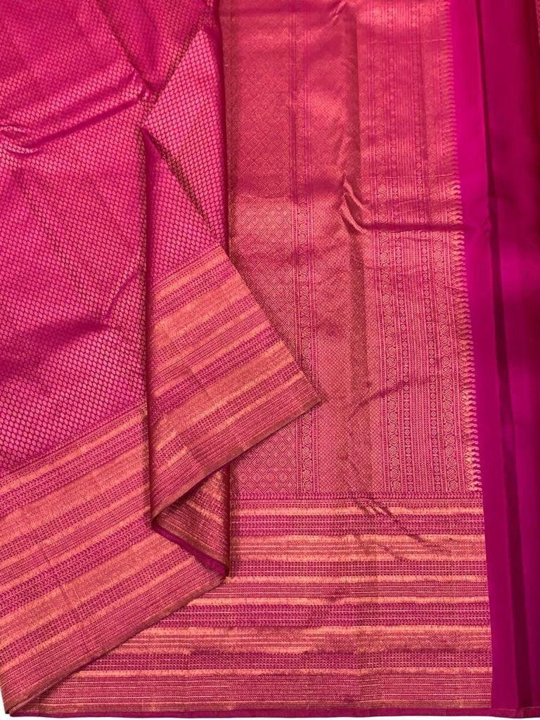 Traditional Dark Pink Soft Silk Saree With Sempiternal Blouse Piece