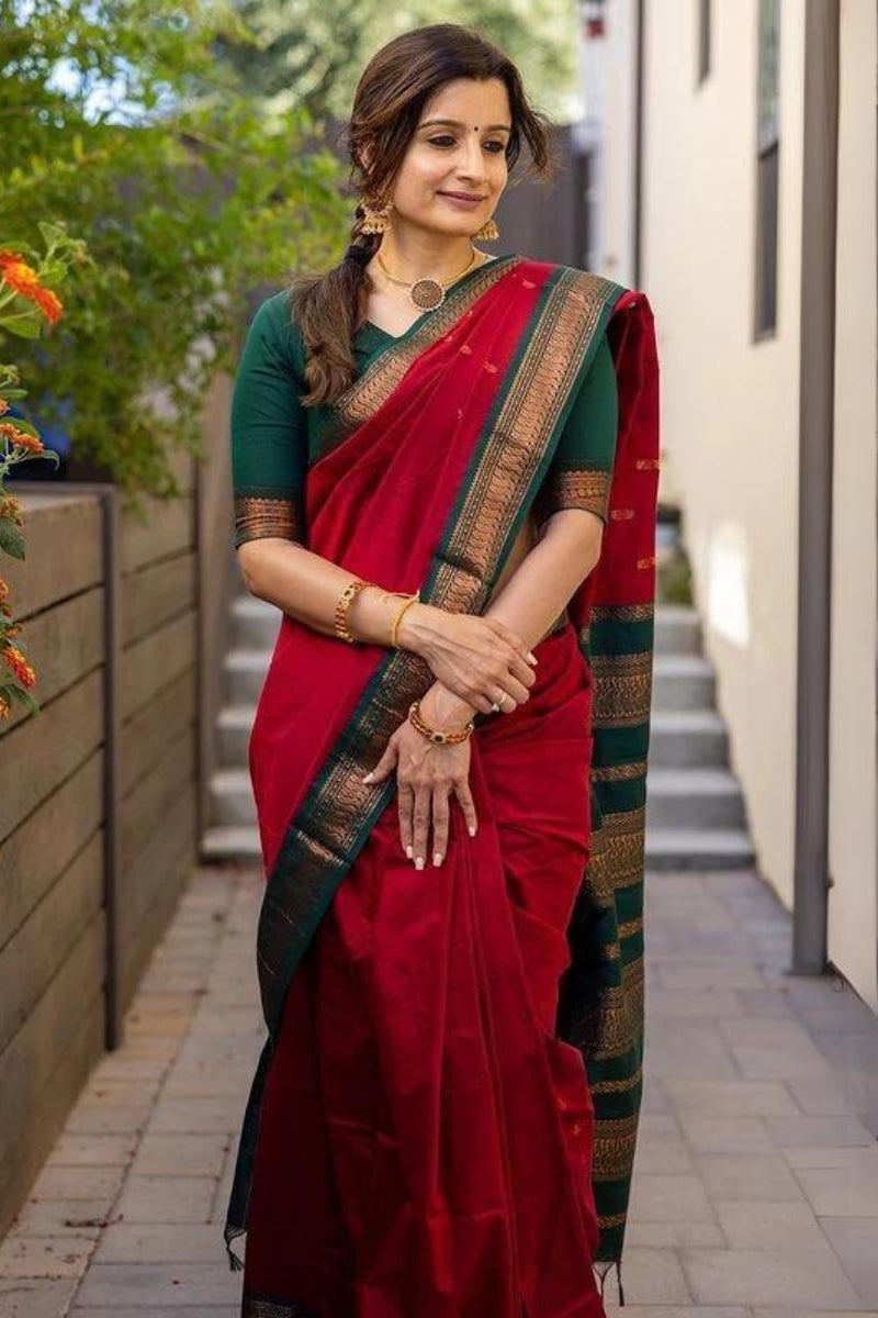 Lissome Red Soft Silk Saree With Enticing Blouse Piece