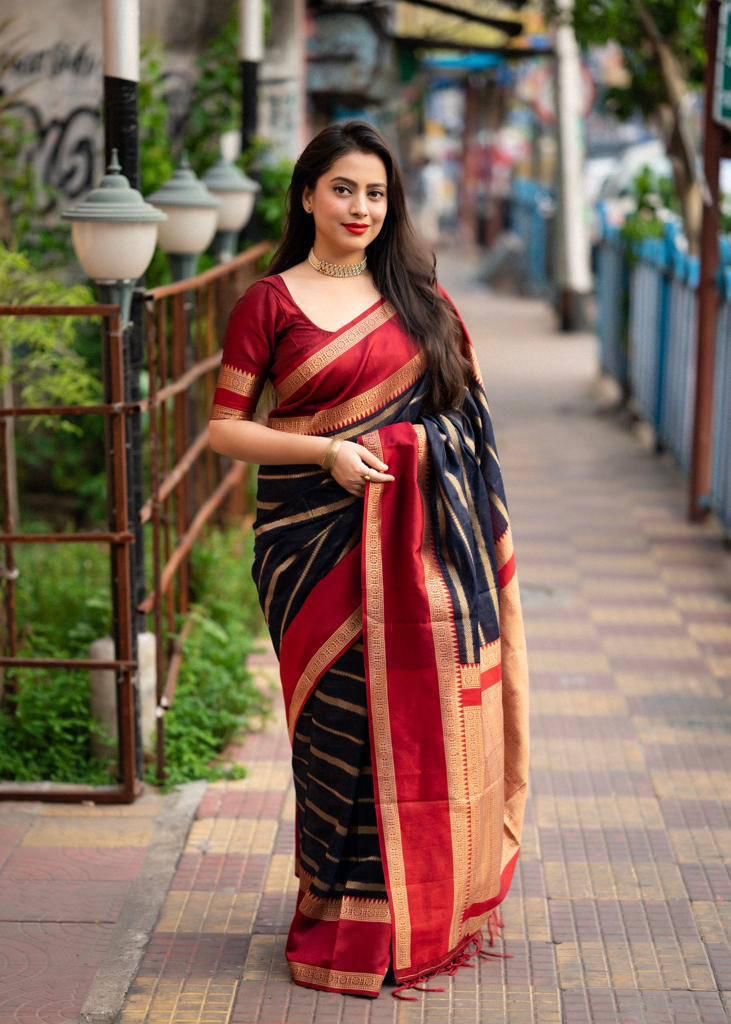 Beleaguer Navy Blue Soft Silk Saree With Prettiest Blouse Piece