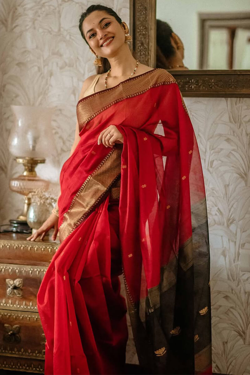 Sophisticated Red Cotton Silk Saree With Girlish Blouse Piece