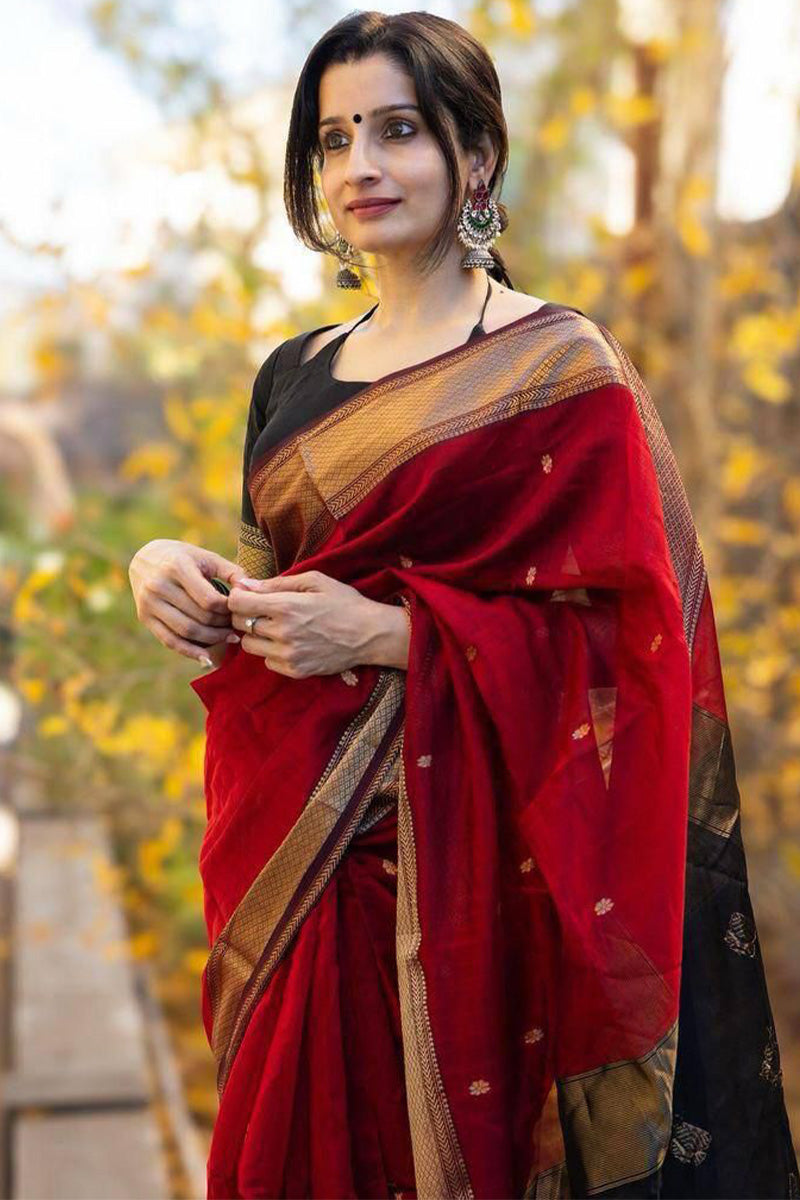 Fugacious Red Cotton Silk Saree With Charming Blouse Piece