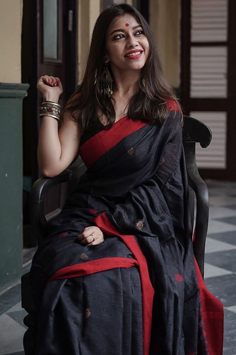 Comely Black Cotton Silk Saree With Resplendent Blouse Piece