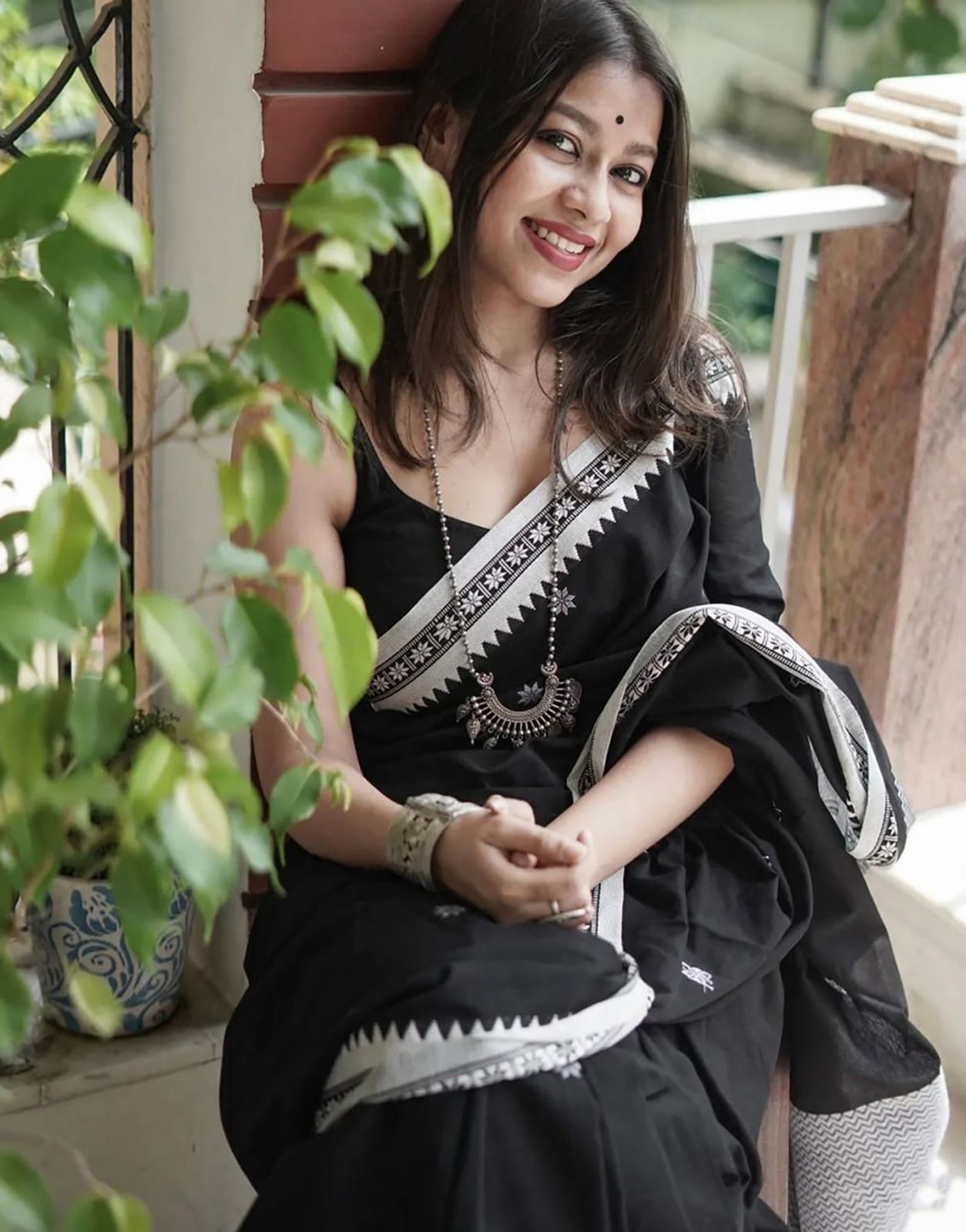 Excellent Black Cotton Silk Saree With Vivacious Blouse Piece