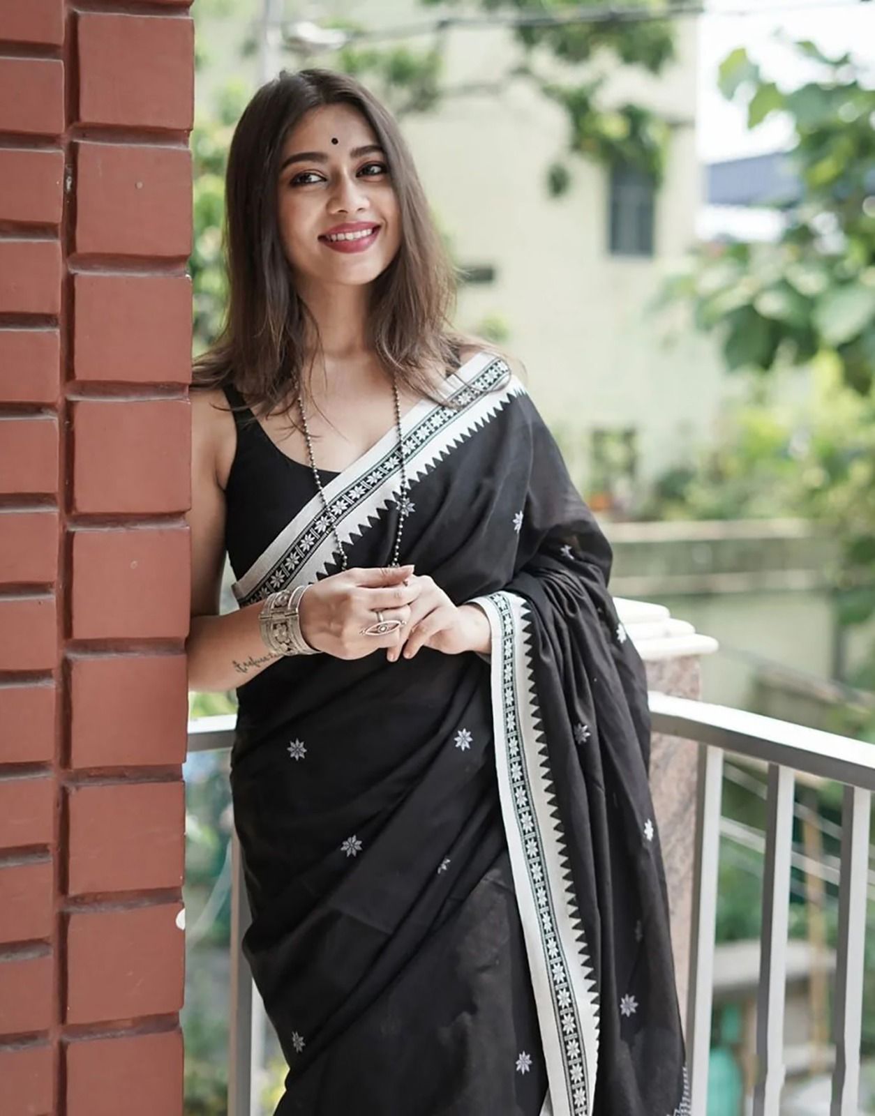 Excellent Black Cotton Silk Saree With Vivacious Blouse Piece